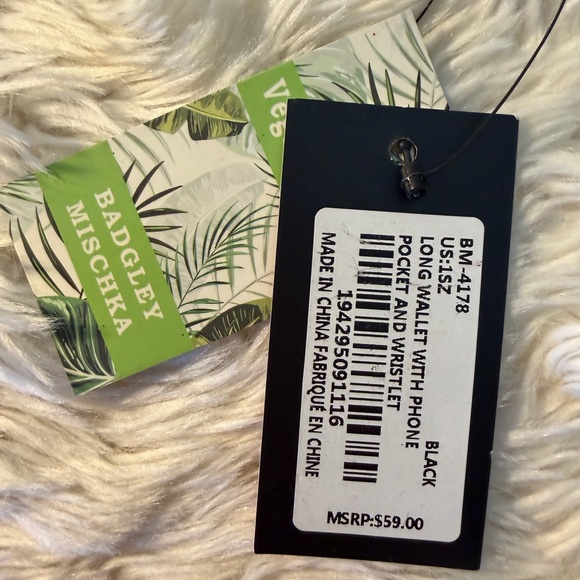 Badgley Mischka Black Long Wallet - Picture 2 of 11